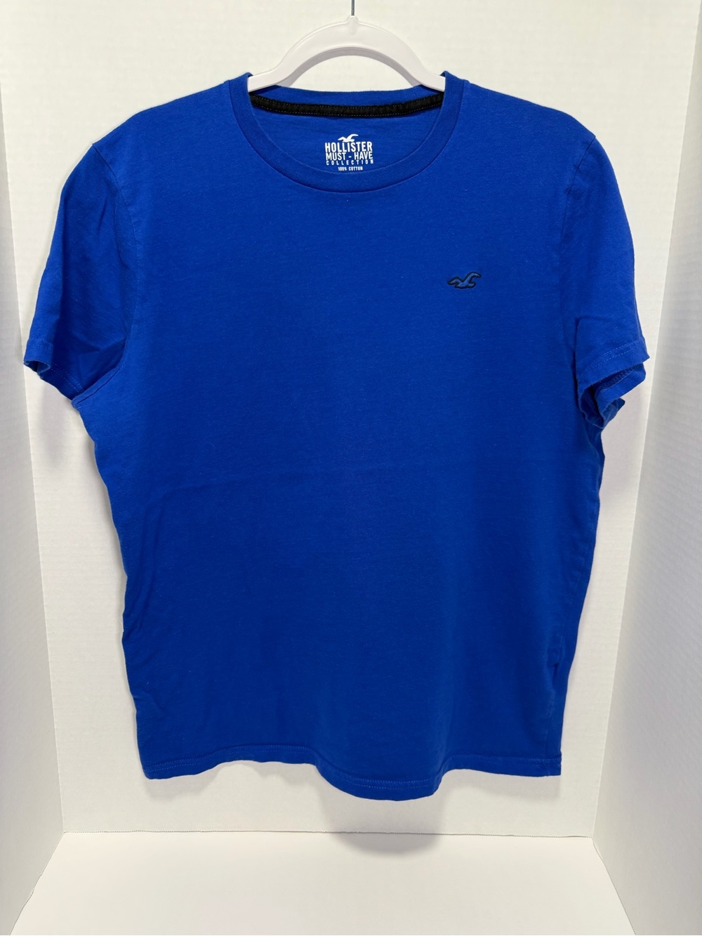 Hollister Men's Short Sleeve Crew Tee in Bright‎ Blue